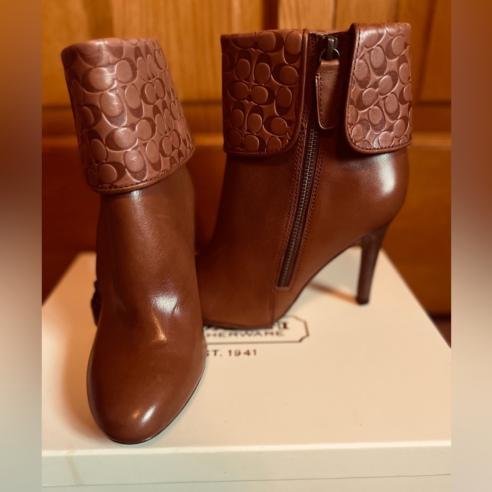 Elegant Brown Heeled Boots